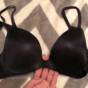 Victoria’s Secret VS push-up Bra. Size 34B